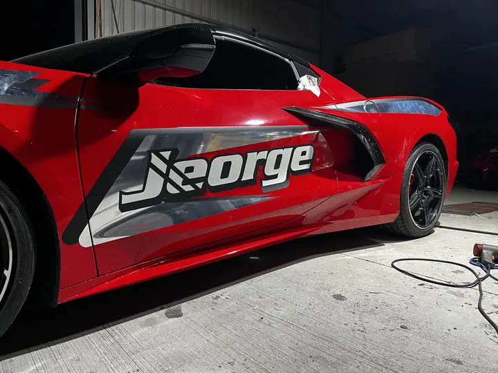Chevrolet Corvette・客製字樣彩貼